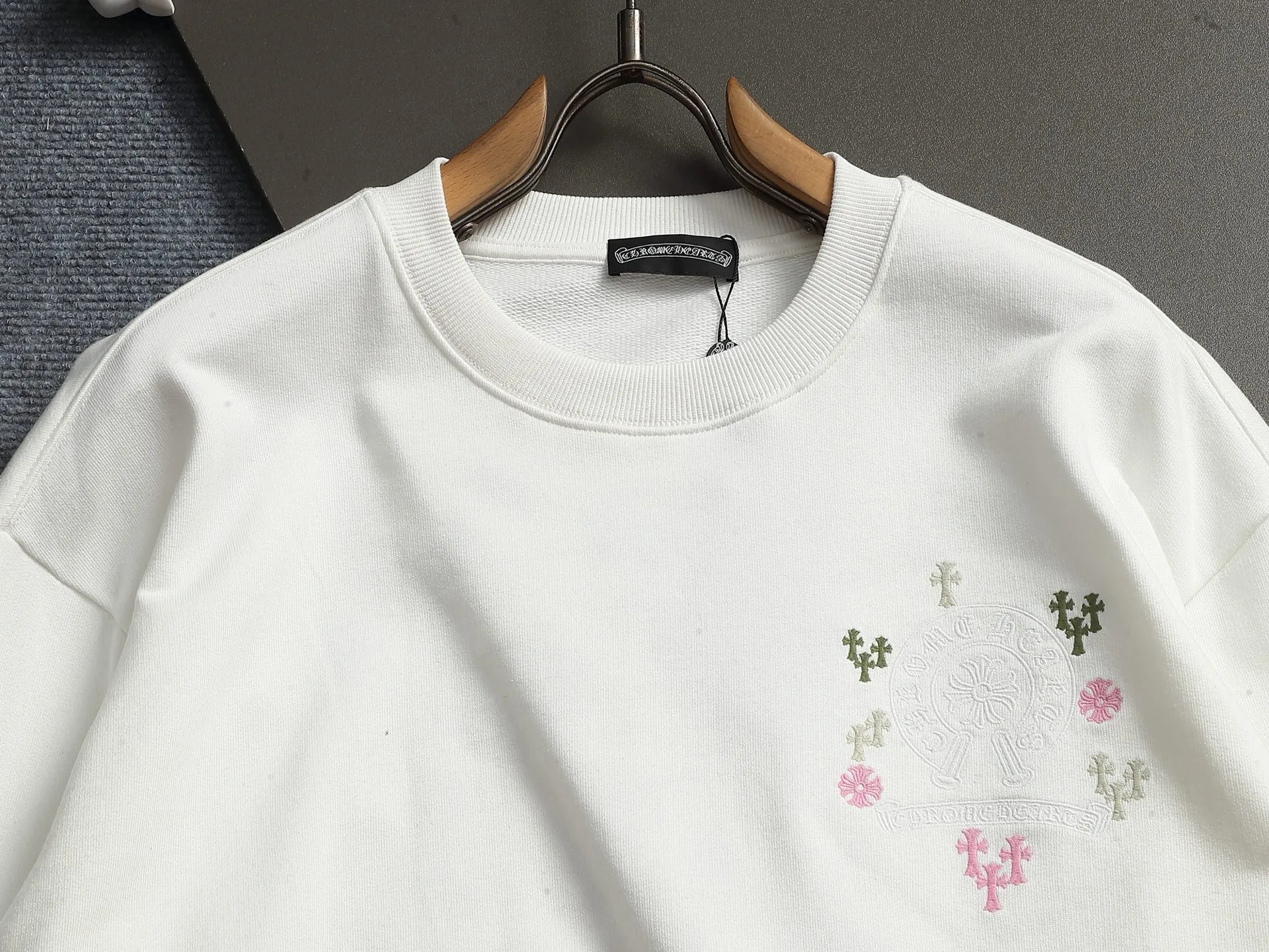 𝗖𝗵𝗿𝗼𝗺𝗲 𝗛𝗲𝗮𝗿𝘁𝘀/ 2026 New Arrival Original 👑 ！ ！ ！ 👍 ✂️Quality , ！ 。 ： ➕100% 。Authentic ➕ ➕3D ➕ ： ！ ！ Authentic ！ Same Style ！ Black White Size：SMLXLXXL